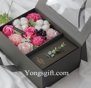 Mother’s Day Rose Carnation Soap Flower in Signature Box to Korea
