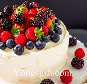 Luscious Berry Birthday Cake to Japan