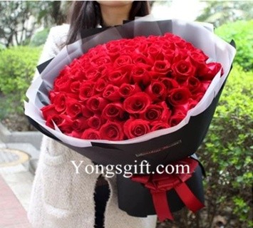 Ultimate Love 100 Red Rose Bouquet to Indonesia