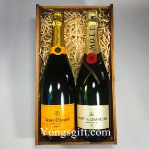 Moët & Veuve Clicquot Double Champagne Gift Box to Japan