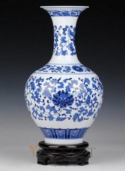 Blue-white Porcelain Vase-Fishtail