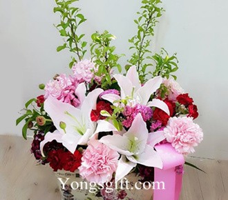 I Love My Mom Flower Basket to Taiwan